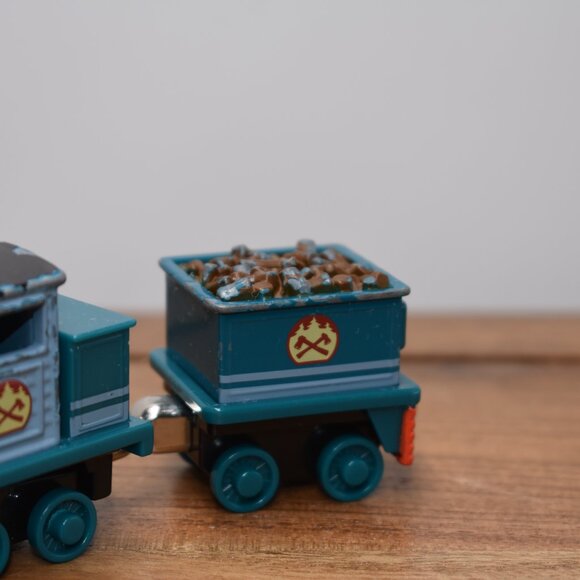 Ferdinand & Tender Diecast Trackmaster  Push Along Take and Play Train Thomas - Picture 5 of 10